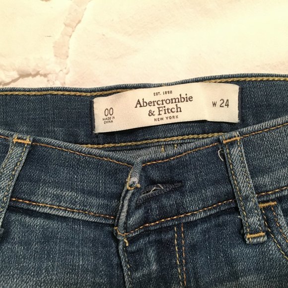 Abercrombie and Fitch denim shorts - Picture 4 of 5